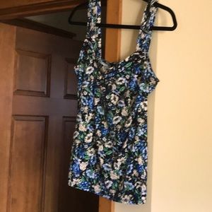 Cute multi colored cami.  Sweetheart neckline . Just right for fun summer days